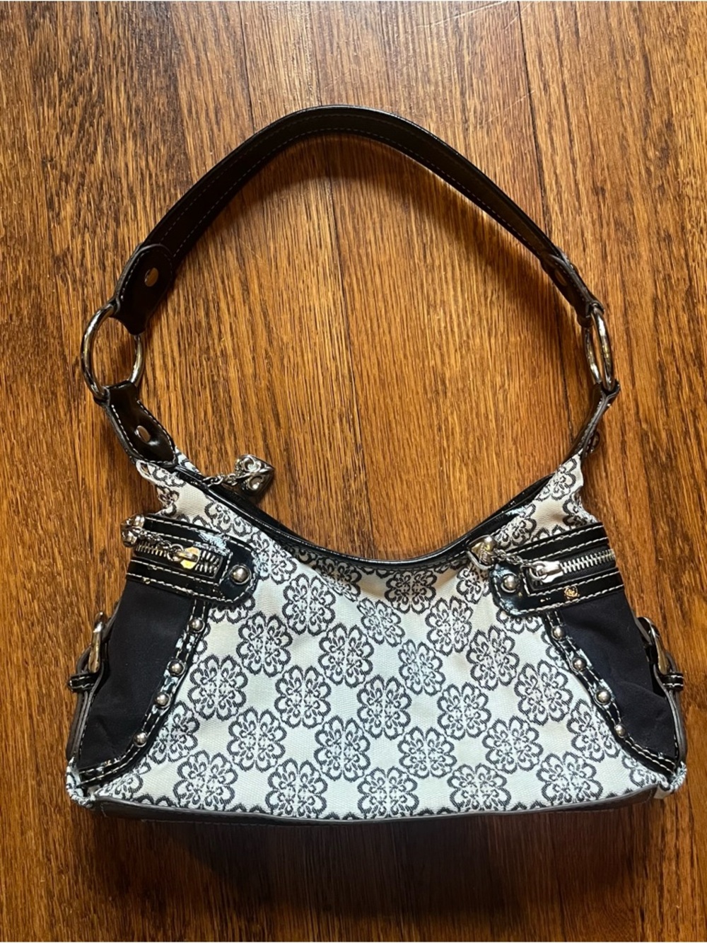 Y2k KVZ Kathy Van Zeeland shoulder bag black patent charms Paris Hilton